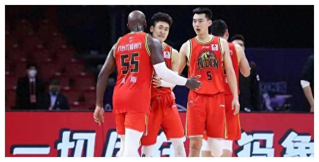 重庆男篮宣布签约新外援，提振士气