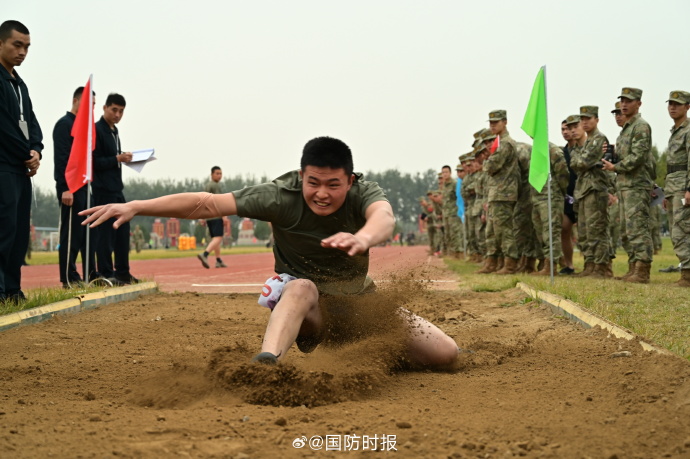 角逐氛围浓厚，突破挑战力争夺胜利