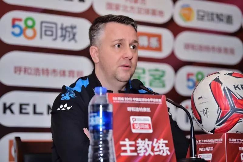 球队备战紧张，全力备战争夺积分